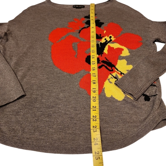 Gray Floral Sweater - Picture 8 of 9